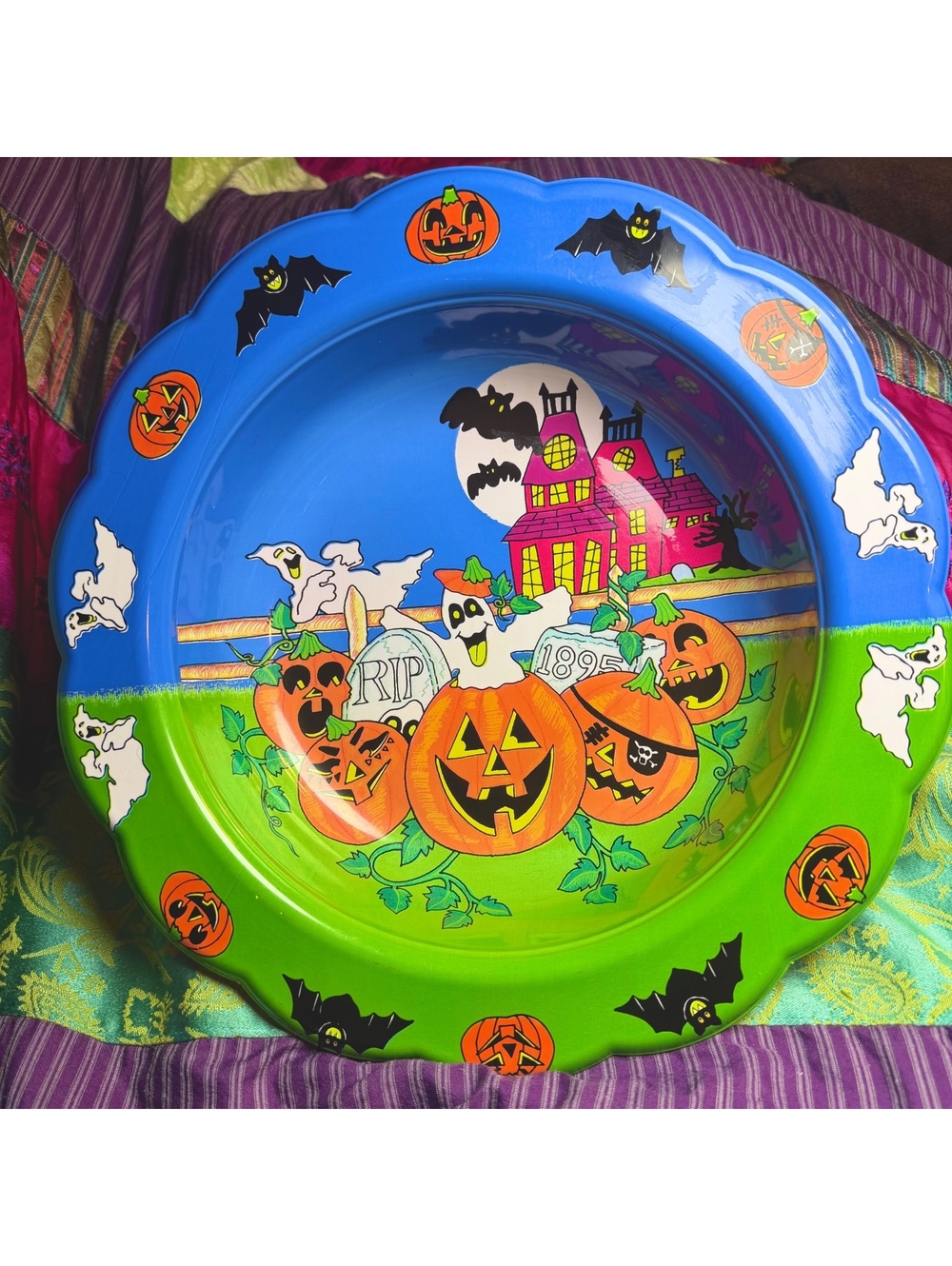 Vintage Retro 90’s Halloween Trick or Treat Candy Popcorn Bowl